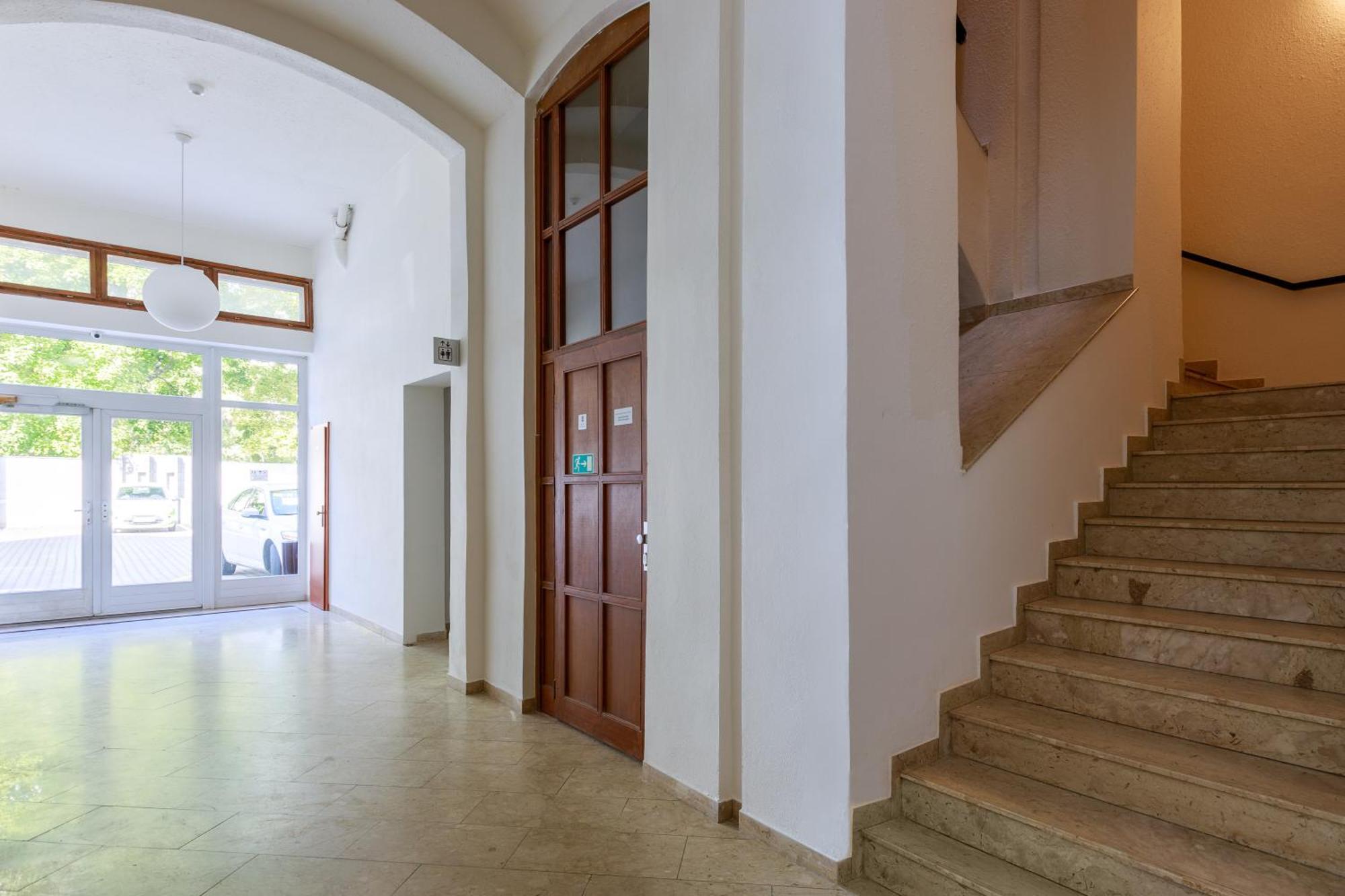 Avantgarde Apartments Пилзен Екстериор снимка
