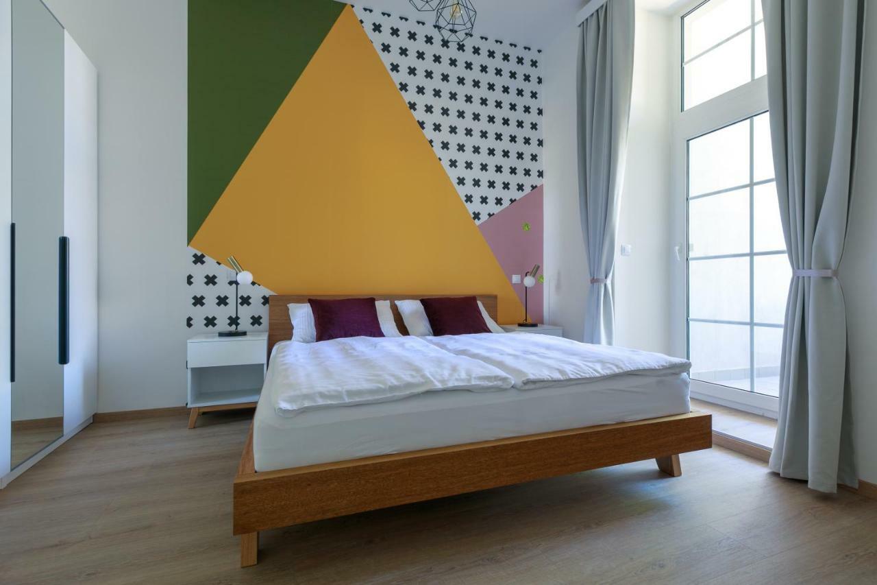 Avantgarde Apartments Пилзен Екстериор снимка
