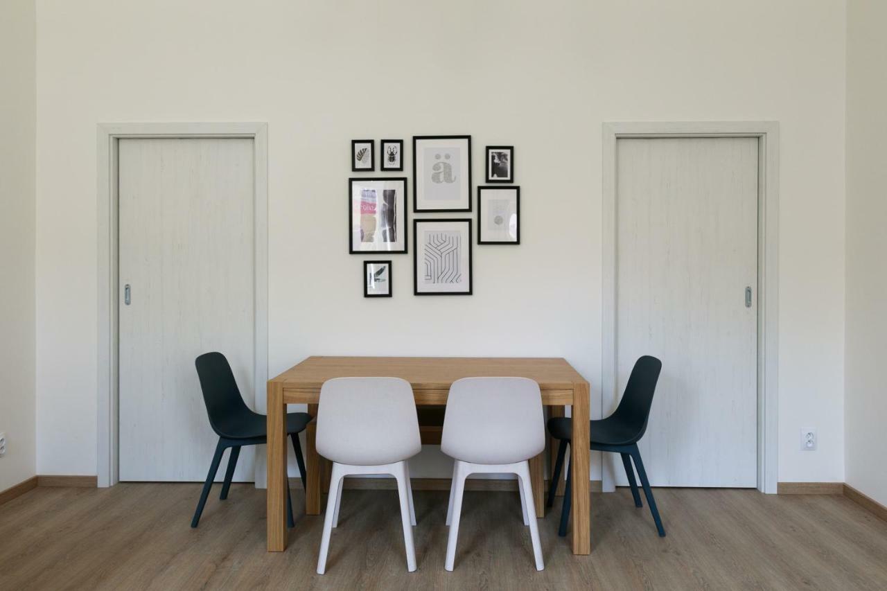 Avantgarde Apartments Пилзен Екстериор снимка