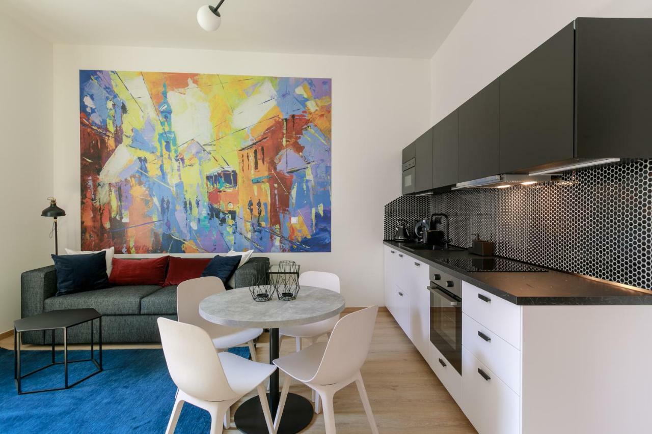 Avantgarde Apartments Пилзен Екстериор снимка