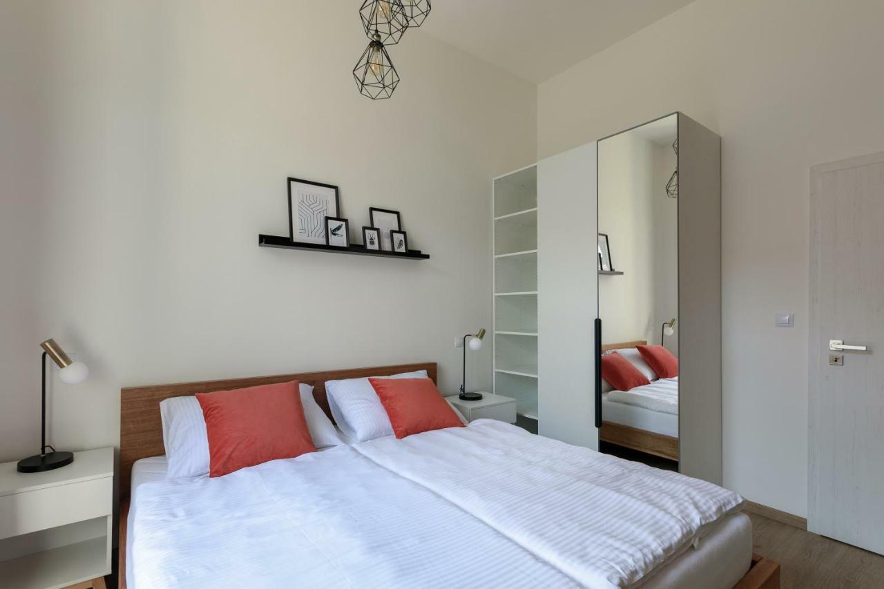 Avantgarde Apartments Пилзен Екстериор снимка