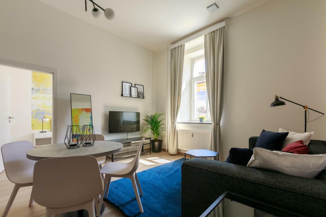 Avantgarde Apartments Пилзен Екстериор снимка
